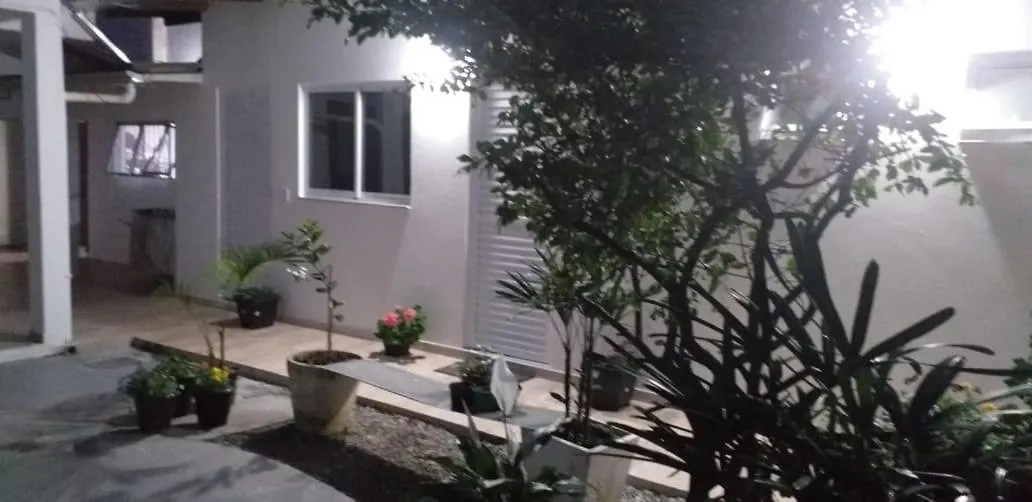 Pousada Casa Verde - Quartos Individuais - Smart Tv 32 - E Banheiro Privativo Apartamento Itajaí Brasil