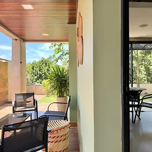  Casa de Férias Ao Mar, Jardim E Em Cabecudas Oka-real